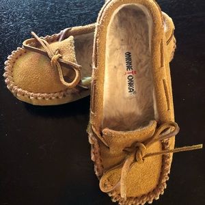 Minnetonka Slippers